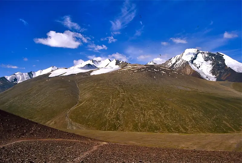 Trekking in the Markha valley gallery image