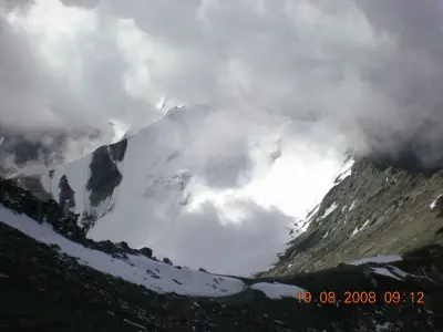 Climb Stok Kangari (6120 mtrs) Via Stok gallery image